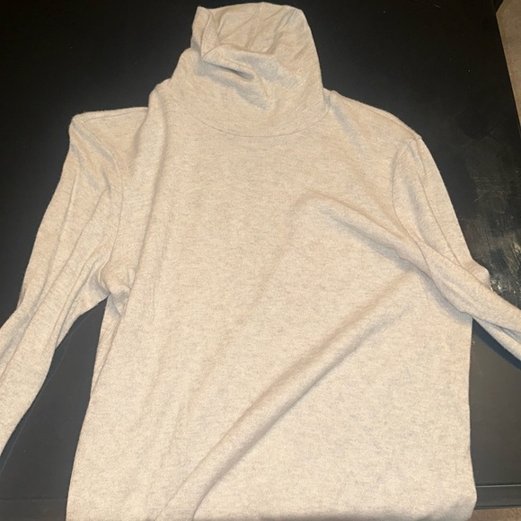 fitted zara turtleneck - Picture 1 of 1